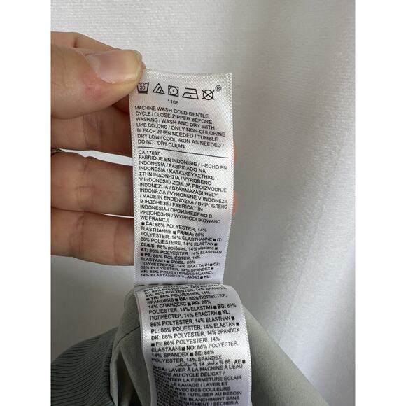 Athleta Nolita Slim Tapered Leg Crop Pants Green Tie Dye Print Women's Size 2 - Picture 9 of 10